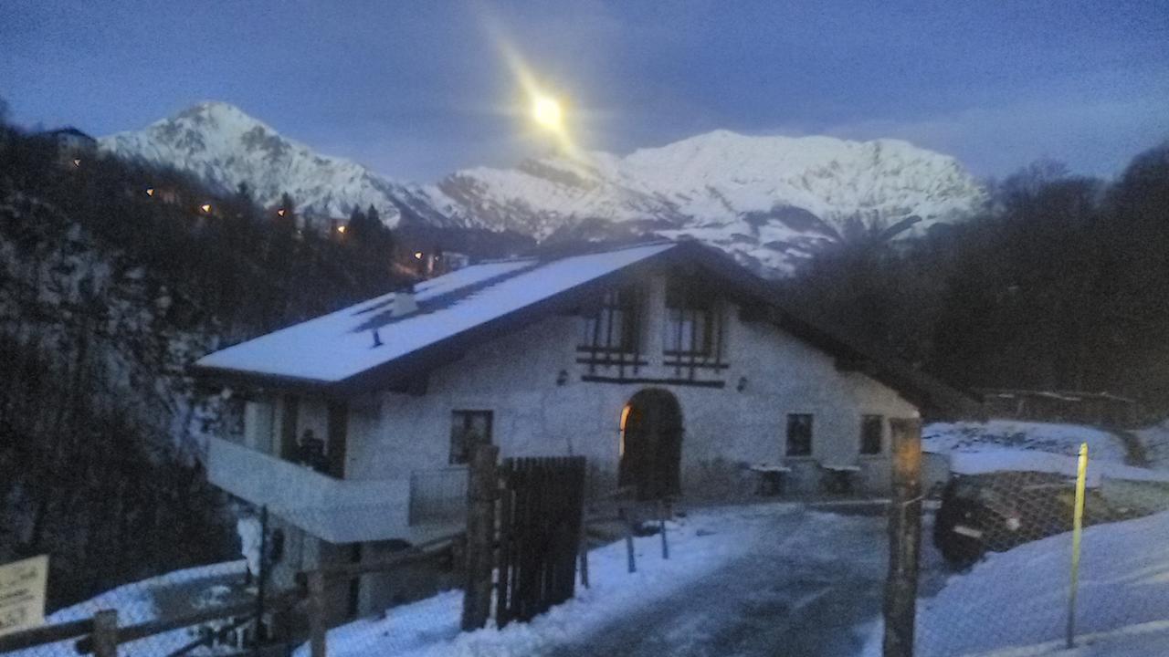 Agriturismo Cascina Cornella Cremeno المظهر الخارجي الصورة